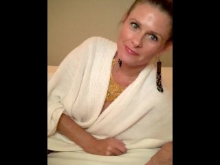 Pretty MILF Reya Lovenlight first ever self pleasure tape for bf