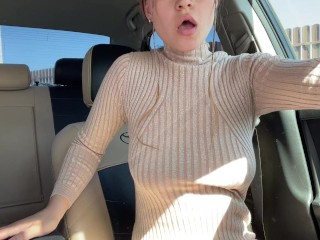 Busty mom brought herself to a public orgasm in the car!