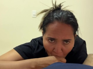 POV Colombian MILF with a big ass gives oral sex to a stranger for money. Latin Vanessa