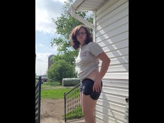 FARM MILF TAKES BIG PISS OUTSIDE