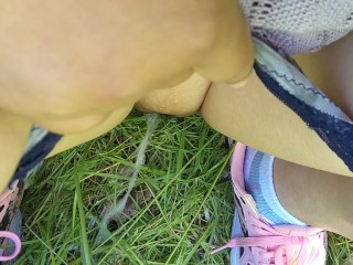 【主観】野外放尿しちゃう変態日本人女性♥️