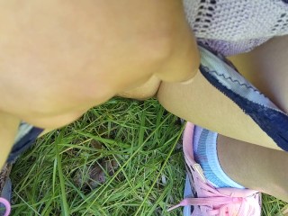 【主観】野外放尿しちゃう変態日本人女性♥️