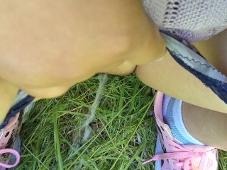 【主観】野外放尿しちゃう変態日本人女性♥️