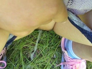 【主観】野外放尿しちゃう変態日本人女性♥️