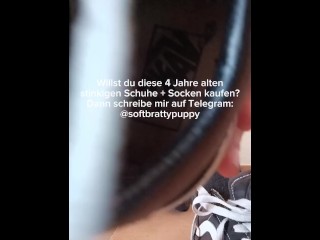 Rieche an meinen stinkigen Schuhen, Socken und Füßen