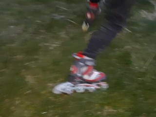 I jerked off my trainer's hairy pussy during a roller skating session - IkaSmokS