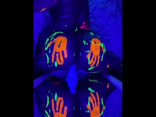Cum to the Ruelynn dildo fucking glow party