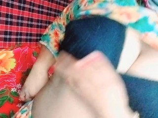 Bhabhi k phudaa me khera aur loora 1 sath dalaou