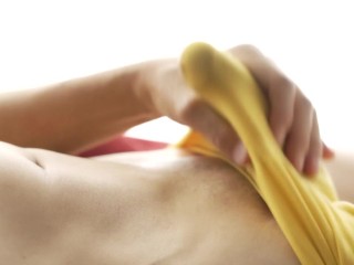 パンツを脱ぐ前に出てしまいました…