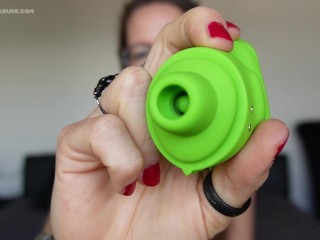 Suck-o-saurus Little GOO clit suction toy review SFW