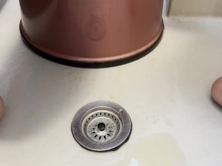 【JD放尿】ベッドを汚さないために事前におしっこさせるお手伝い