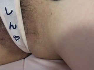 グラビアアイドルみたいなS級スタイルの人妻の母乳とお尻と手コキ