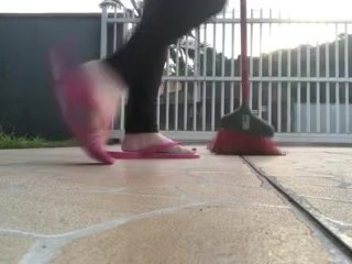 @tici_feet TICI_FEET TICI FEET walking wearing big pink flip-flops havaianas (preview)