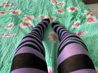 Knee Socks Masturbate