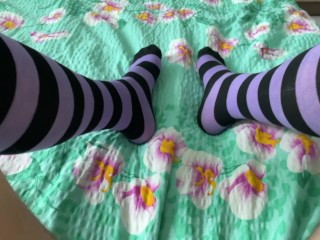 Knee Socks Masturbate