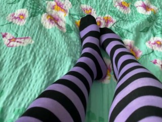 Knee Socks Masturbate