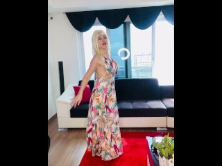 dance ( My hair is a wig )