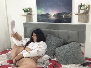 Horny schoolgirl masturbates her pussy and fucks it with her dildo until she cums