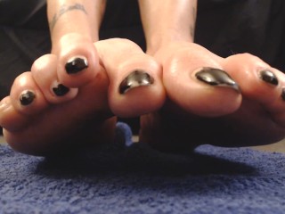 Oiled Toes Messy Polish Toe Curling Black Toenails