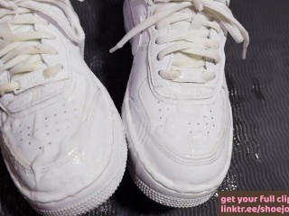 Shoejob with MESSY Nike Airforce 1 sneakers!