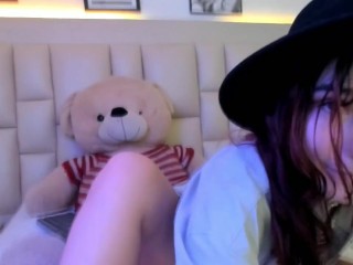 I'm looking for a girl who wants to eat my hairy pussy with kisses and leave it like a duck waterer