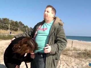 A simple stroll on the beach ended up with a mind blowing outdoor sex