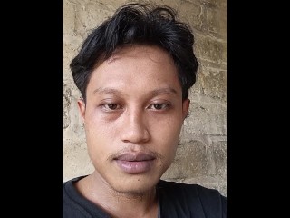 Pukulan keras siang hari