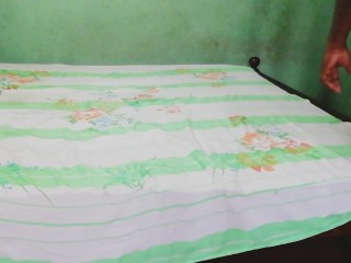 මොනවද කරන්නේ මගේ යට ඇදුම් අරගෙන. Srilankan fucking at home