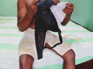 මොනවද කරන්නේ මගේ යට ඇදුම් අරගෙන. Srilankan fucking at home