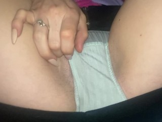 Me desnudo para mis fans jovencita 18 años vagina rosada y apretada quiere sentir tu leche caliente!