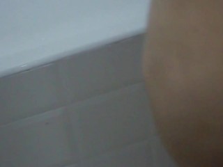 Saya lajang dan saya ingin penis besar untuk syuting film porno bersama saya