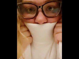 SHY NERDY COLLEGE GIRL FILMING HERSELF WHILE BBC STRETCHING HER TIGHT PUSSY AND ASSHOLE