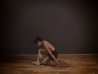 Nina Tornaskova fascinates with her every move