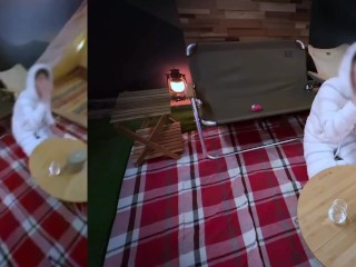 【仲良しカップルのキャンプえっち】「気持ち良い…」星空の下、テントの外で大胆セックス！