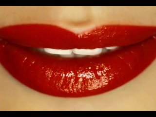 Blonde MILF Diamond Foxxx's Favorite Pastime is Deepthroating a Big Cock