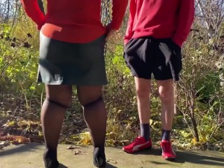 When my curvy mother-in-law does this, it turns me on like hell