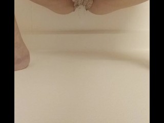 P1SSQUEEN has a  pee for you