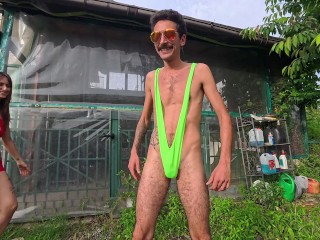 BORAT si scopa Beatrice la moglie di suo cugino (squirt e cumshot)