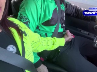 Levei a Kel no médico e ela me pagou com um boquete. A safada engoliu tudinho