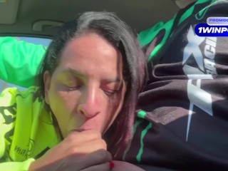 Levei a Kel no médico e ela me pagou com um boquete. A safada engoliu tudinho