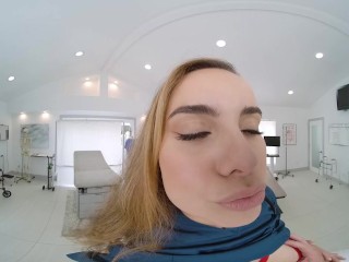 Curvy Nurse Jessie Rogers Seduces Coworker And Bangs Him After The Night Shift