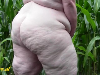 Hairy Mature BBW Tina Plays With Her Huge Ass & Fat Pussy In a Corn Field