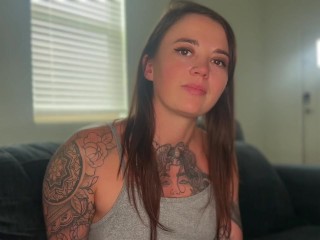 MILF with Big Ass Seduces Sex Therapist To Give Her An Orgasm