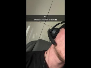 Mein Freund war am zocken, während sein Kumpel ihm snaps schickte wie er mich fickte