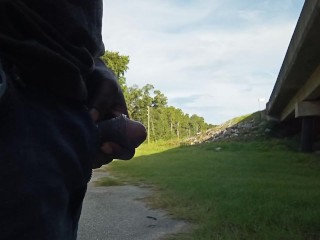 TAKING A PISS UNDER THA BRIDGE!!!!!!