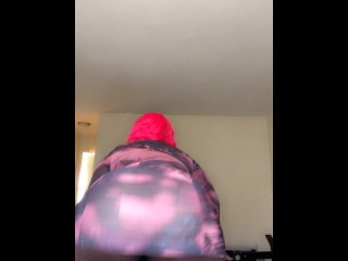 Pink haired big booty Trans twerking