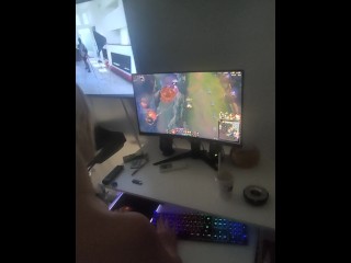 She is gaming but I'm really horny so I needed to fuck her