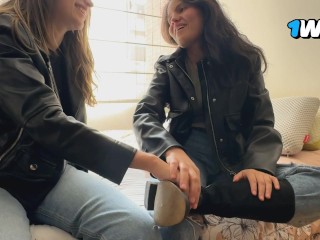 Two slutty lesbians fuck in leather jackets and boots.