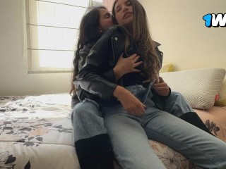 Two slutty lesbians fuck in leather jackets and boots.