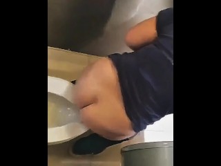 Pissing Momentarily At The Mall Comfort Room